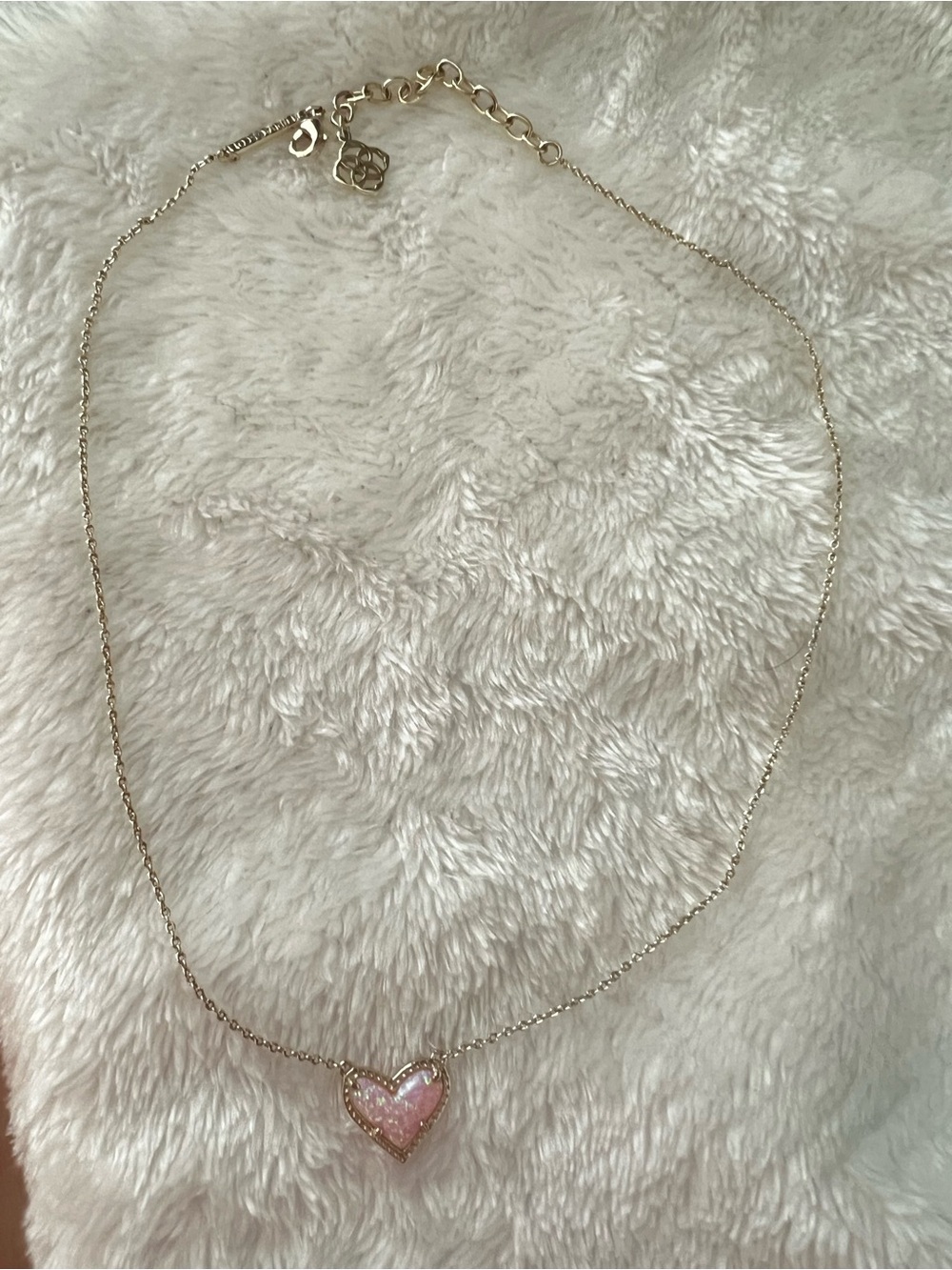 Kendra Scott Pink Ari Heart Pendant Necklace in Gold